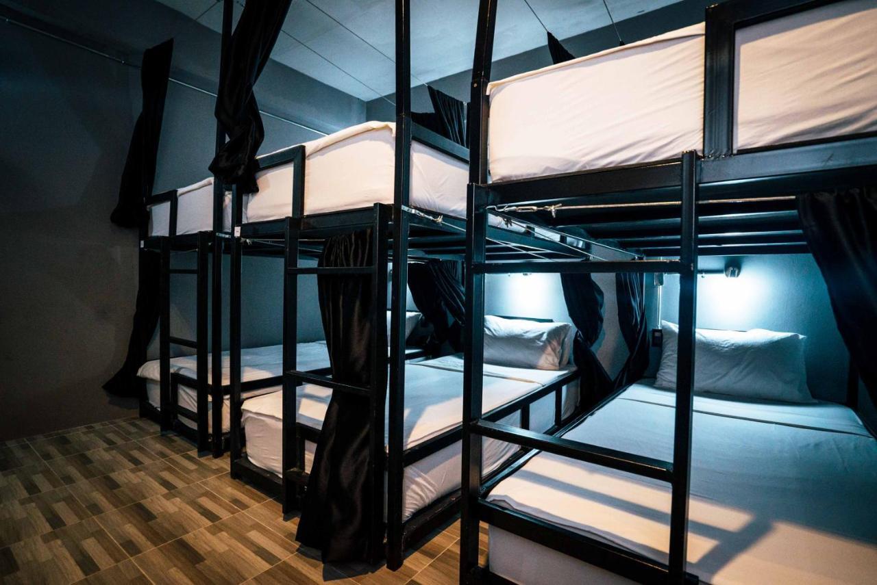 Slumber Party Hostel Phuket Dış mekan fotoğraf
